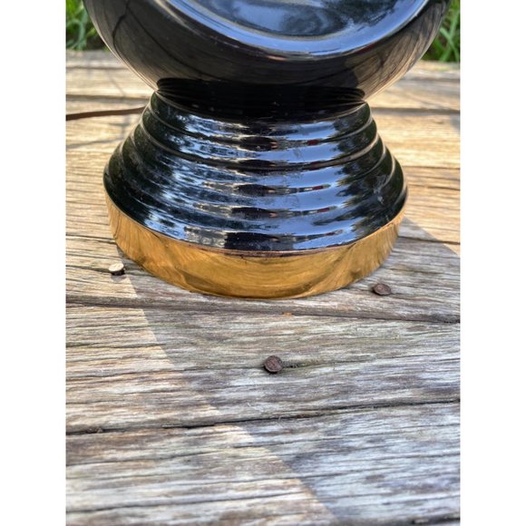 Vintage MCM Black & Gold Ceramic Table Lamp - Picture 5 of 16